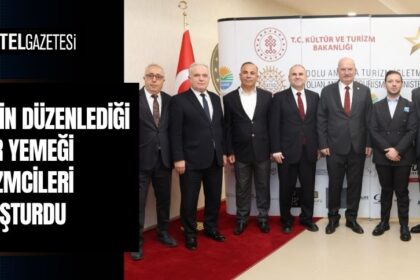 Ankara Anadolu Turizm İşletmecileri Derneği (ATİD) üyeleri her yıl Ramazan ayı dolayısıyla düzenlenen geleneksel iftar yemeğinde bir araya geldi.