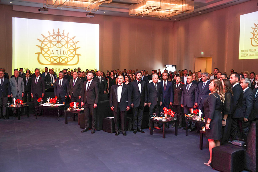 HEYECANLA BEKLENEN ZAMAN GELDİ: TURİZMİN EN’LERİ ÖDÜLLERİ SAHİPLERİNİ BULUYOR