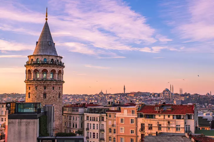 GALATA KULESİ YENİLENDİ